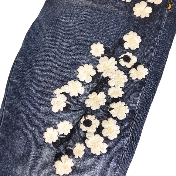 Driftwood Marilyn Mid-rise Floral Embroidered Jeans Blue Size 28 - Picture 2 of 7